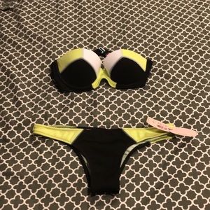 Victoria Secret bikini
